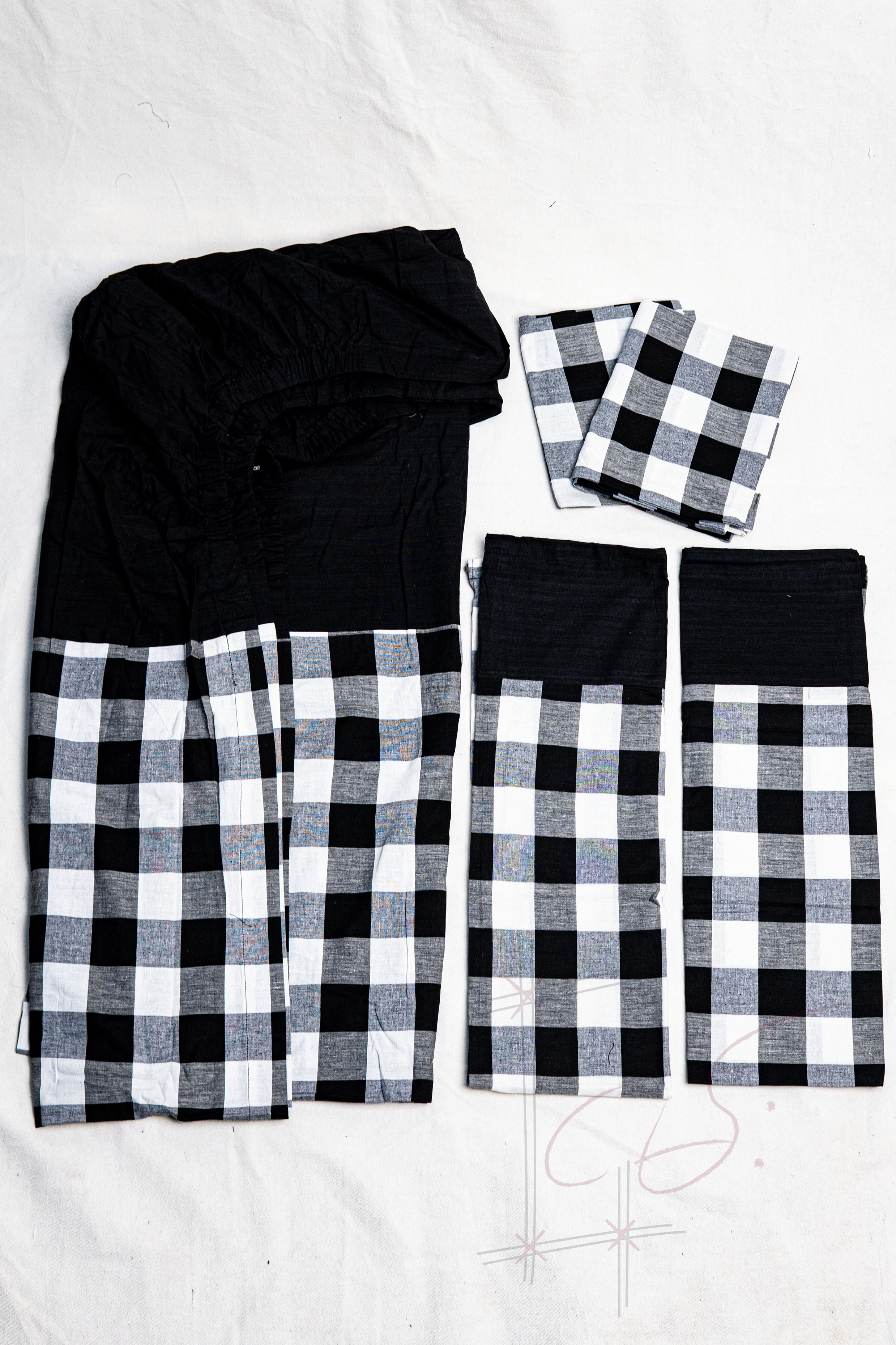 Yadanar Bed Sheet Queen Size