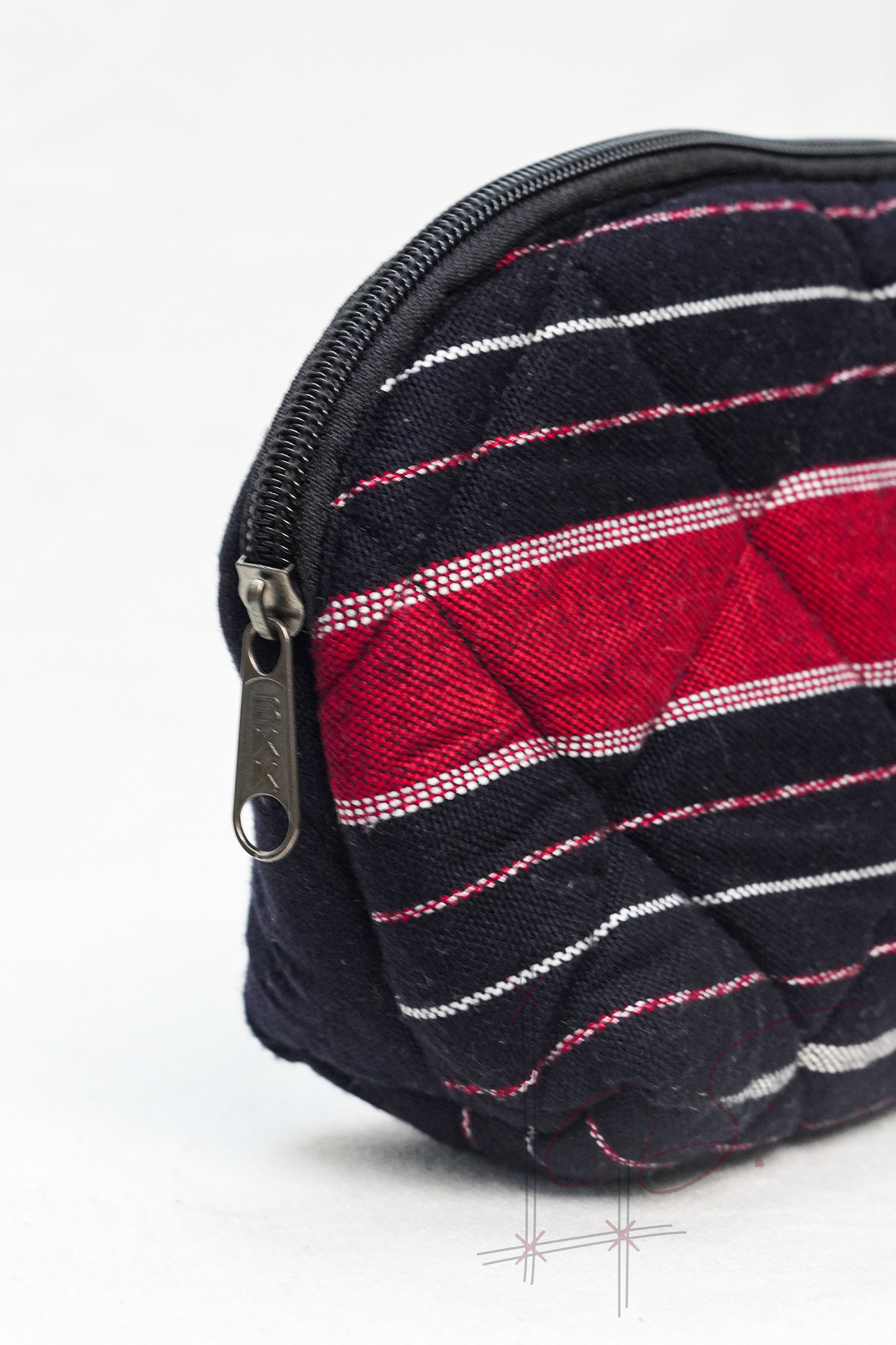 Yu Waddy - Karen Make Up Pouch