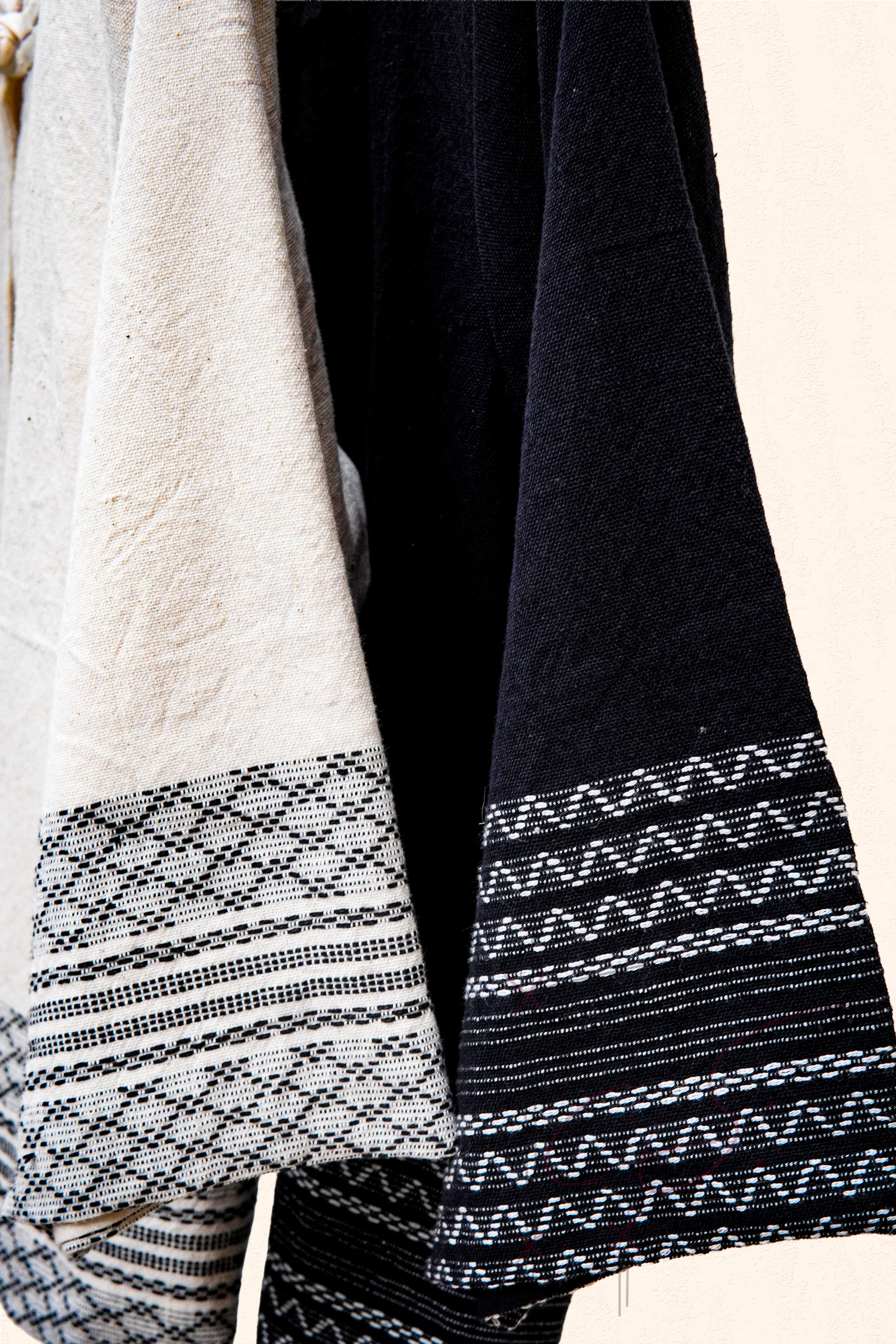 Ngi Mu Cardigan