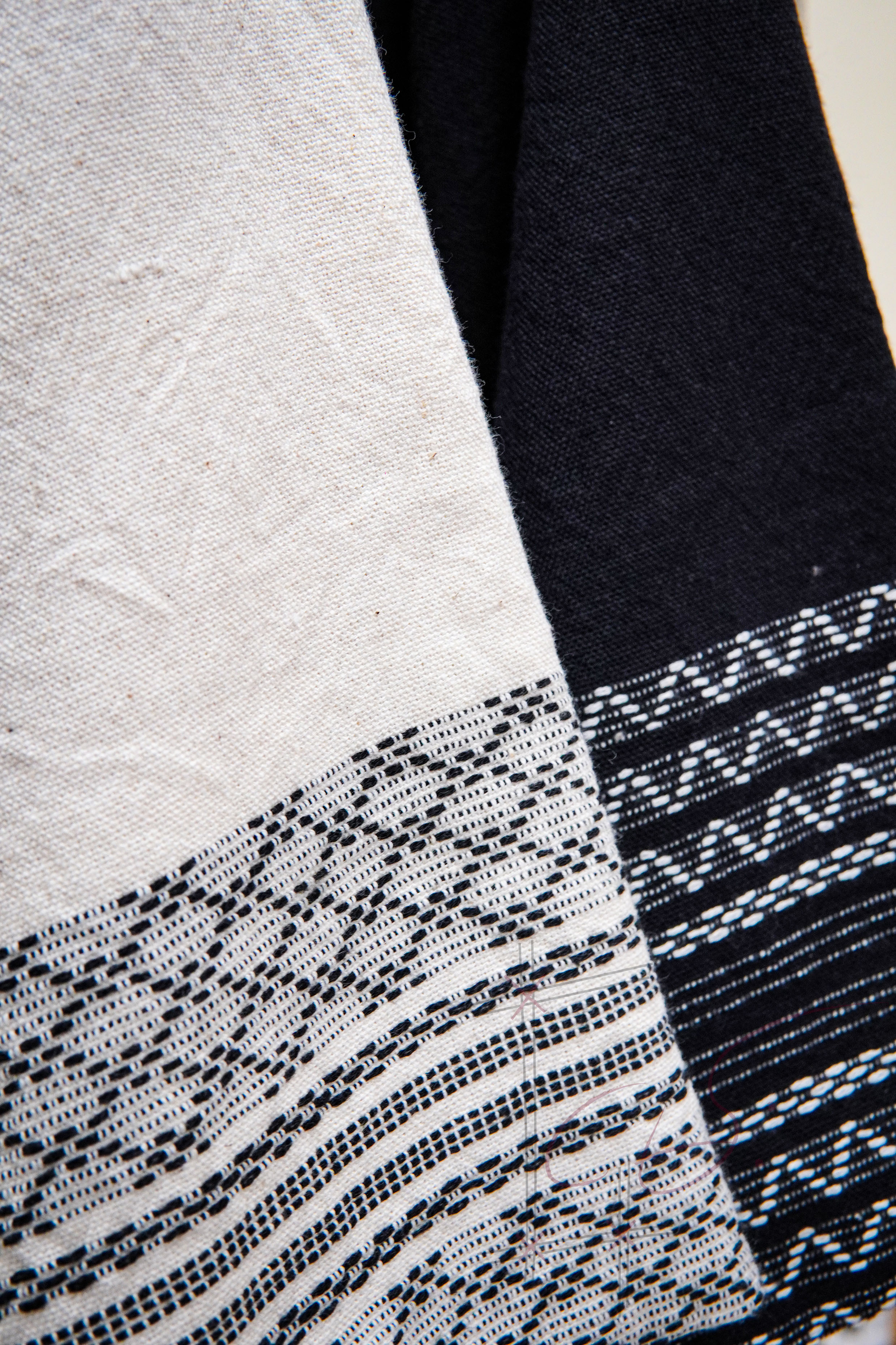 Ngi Mu Cardigan
