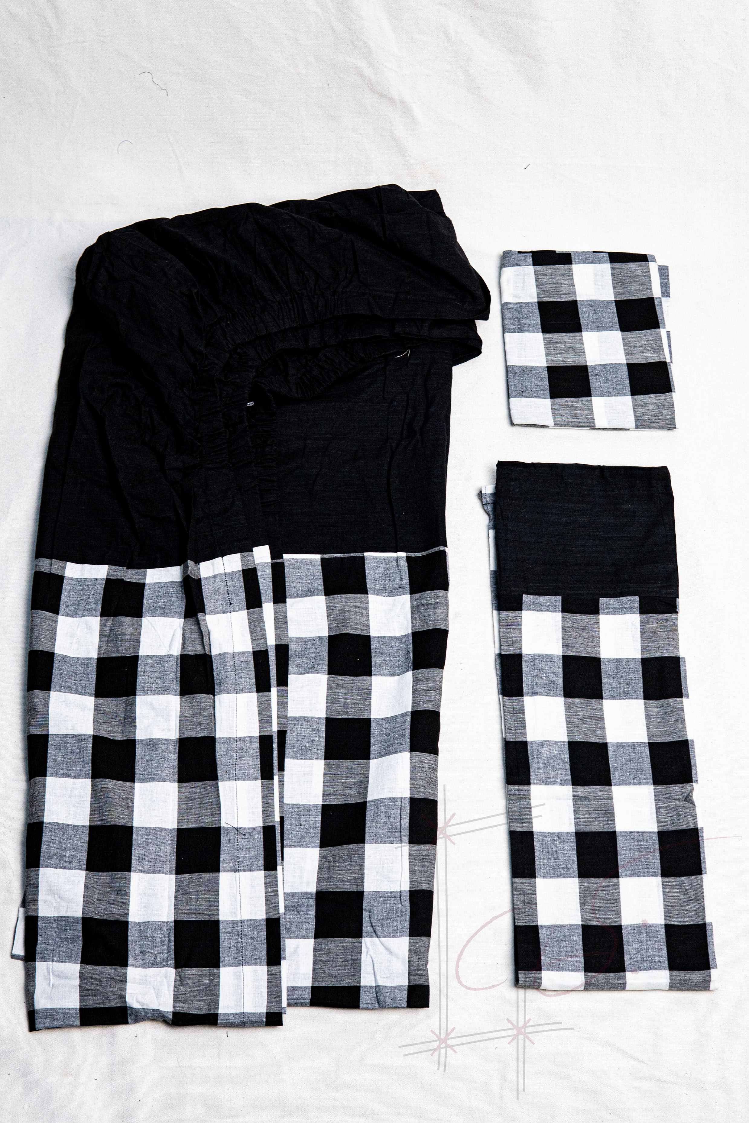 Yadanar Bed Sheet Queen Size