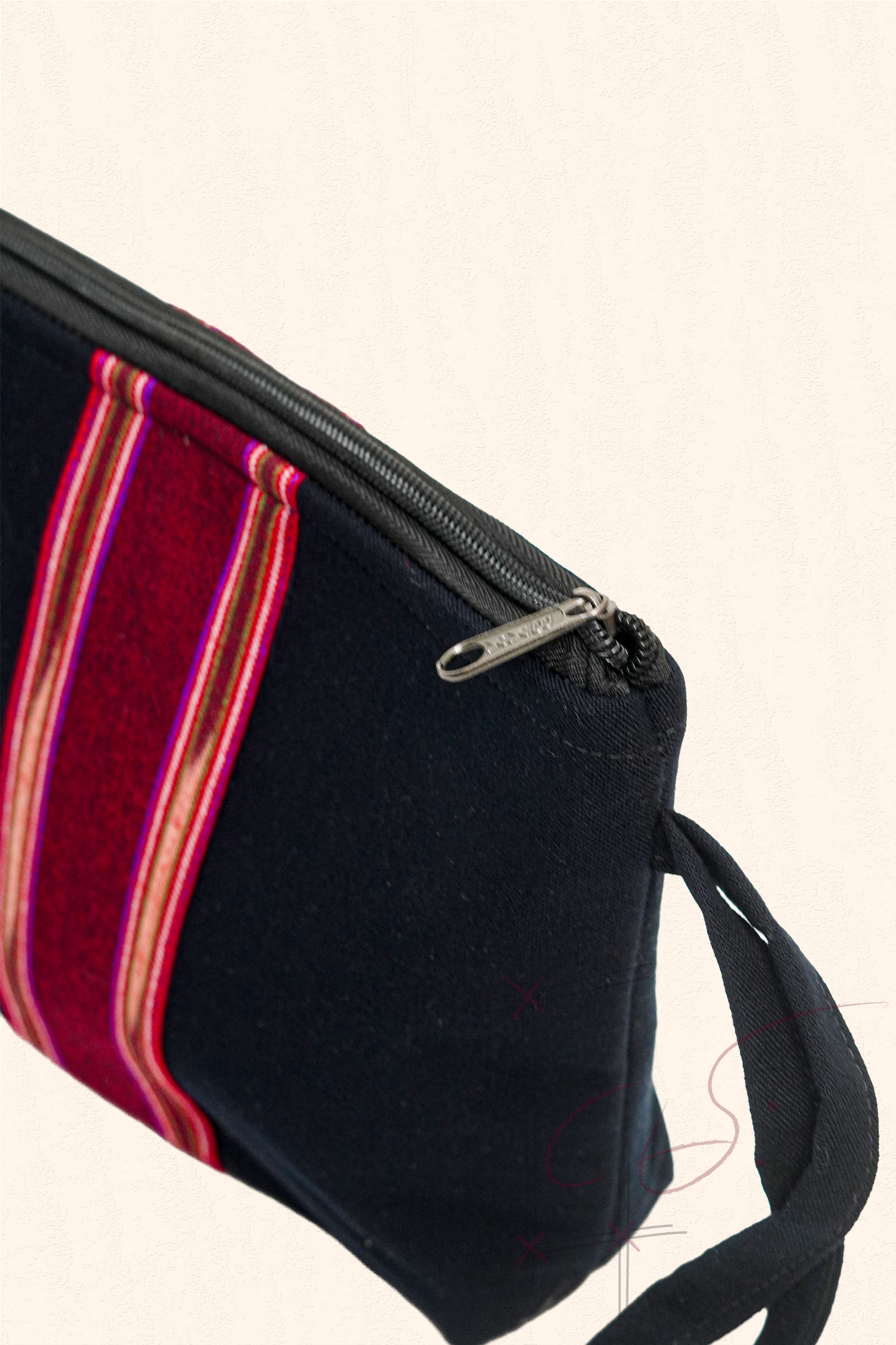 Yu Waddy -Karen Make Up Bag
