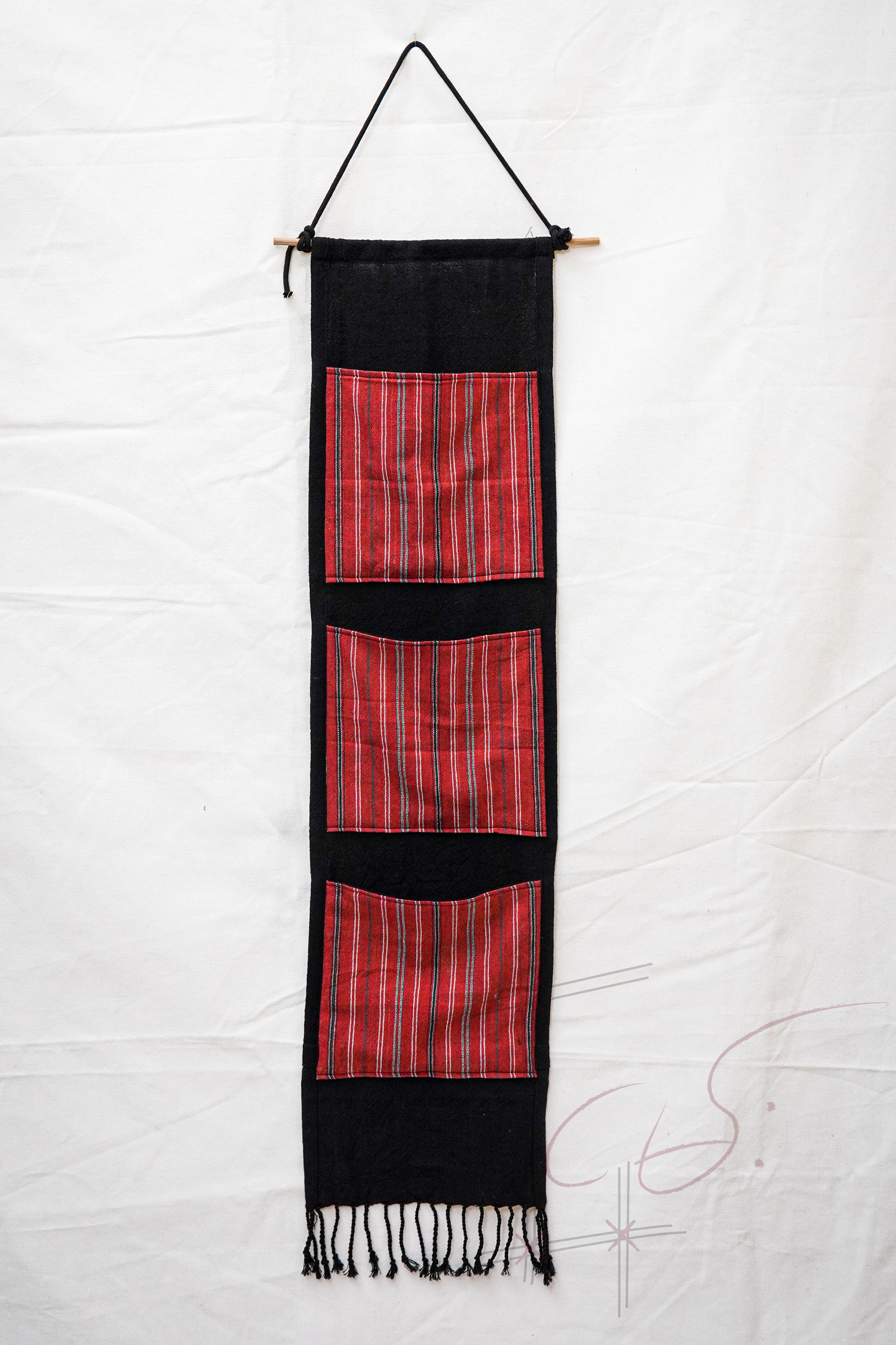 Kayan Wall Hanger