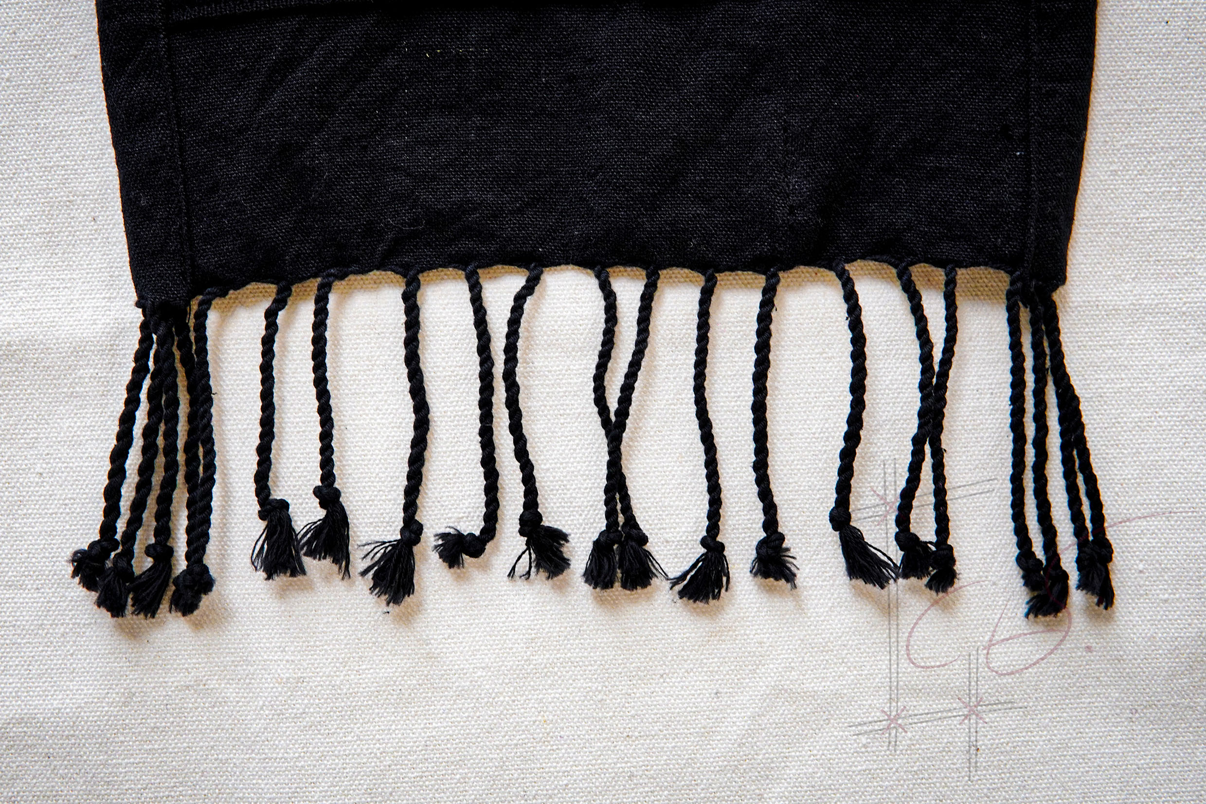 Kayan Wall Hanger